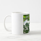 樹皮葉付き緑と木の幹カッコいい部 コーヒーマグカップ (左)