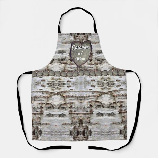 樺の木素朴バークウッド彫りハート#1ママ名 エプロン (正面)