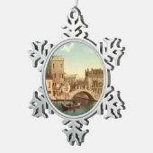 橋および運河、ベニス、イタリア スノーフレークピューターオーナメント (右)