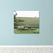 橋の上を歩く牛の写真ウォールアート キャンバスプリント (インサイチュ (ウッドフロア))