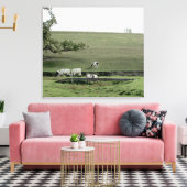 橋の上を歩く牛の写真ウォールアート キャンバスプリント (インサイチュ (リビング))