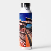 橋の下を列車で走る ウォーターボトル (左面)