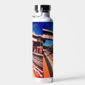 橋の下を列車で走る ウォーターボトル (右面)