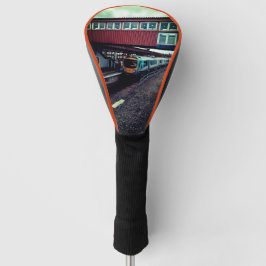 橋の下を列車で走る ゴルフヘッドカバー