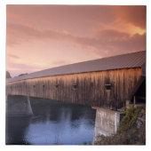 橋の中で最も長い覆いの橋統一されたは タイル (正面)