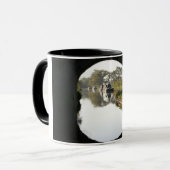 橋マグを通したLlangollen運河ボート マグカップ (正面左)