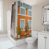 橙白灰色コンクリート建物 シャワーカーテン (インサイチュ)