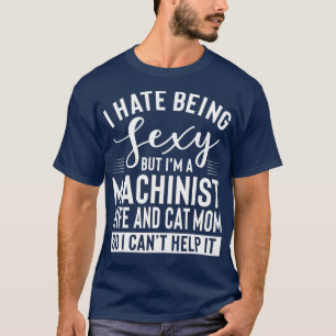 機械加工者の妻と猫ママのグッズ 面白い かっこいい Tシャツ