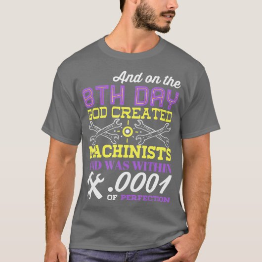 機械工の神が機械工を創造 Tシャツ (正面)