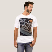 機械工場のレンチと油缶 Tシャツ (正面フル)