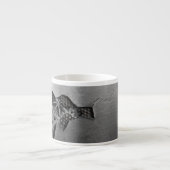 機械損傷の金属の背景 エスプレッソカップ (正面)