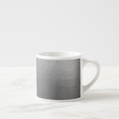 機械損傷の金属の背景 エスプレッソカップ (右)