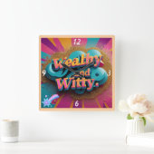 「機知に富み、賢い」 スクエア壁時計 (ホーム)