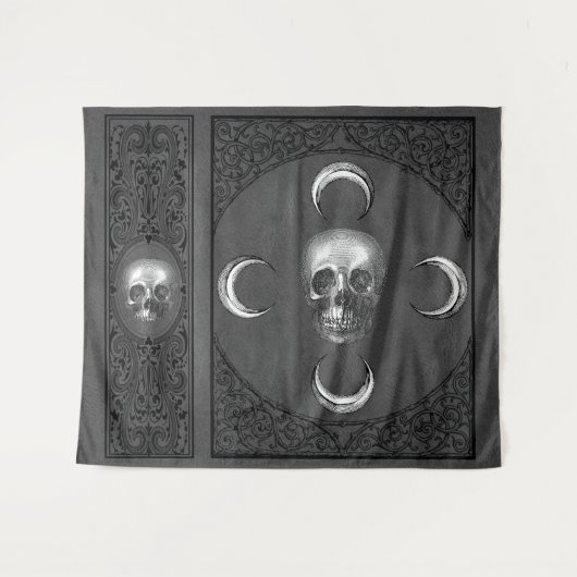 機知に富む |ダークグレーのスカルと月 タペストリー (正面(横))