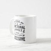 機能的な大人で毎日のことわざであおもしろいる コーヒーマグカップ (正面左)