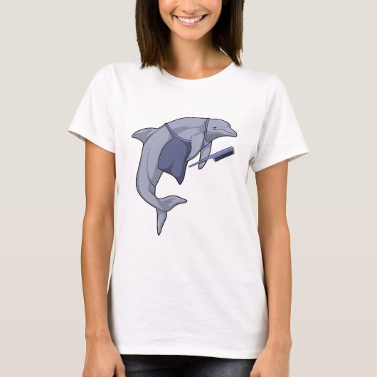 櫛を持つ美容師のイルカ Tシャツ (正面)