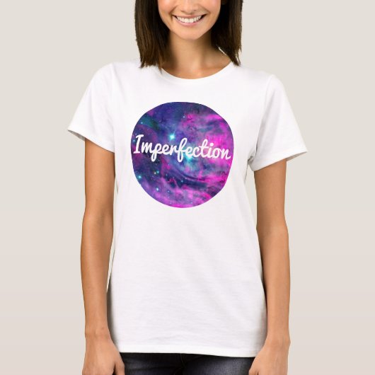 欠陥の服装のピンクの銀河系のオーラのティー Tシャツ (正面)