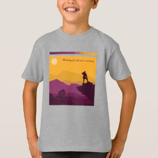 次の大目に見えるTシャツを待っている Tシャツ