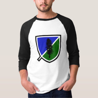 次のCascadia Tシャツ