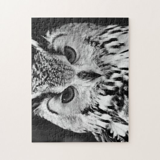欧亜のワシフクロウのポートレートの上で閉めて下さい ジグソーパズル (縦)