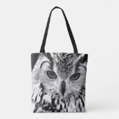 欧亜のワシフクロウのポートレートの上で閉めて下さい トートバッグ (裏面)
