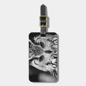 欧亜のワシフクロウのポートレートの上で閉めて下さい ラゲッジタグ (正面縦)