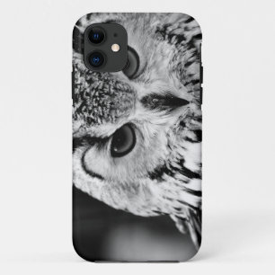欧亜のワシフクロウのポートレートの上で閉めて下さい iPhone 11 ケース
