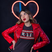 欲求不満 Tシャツ