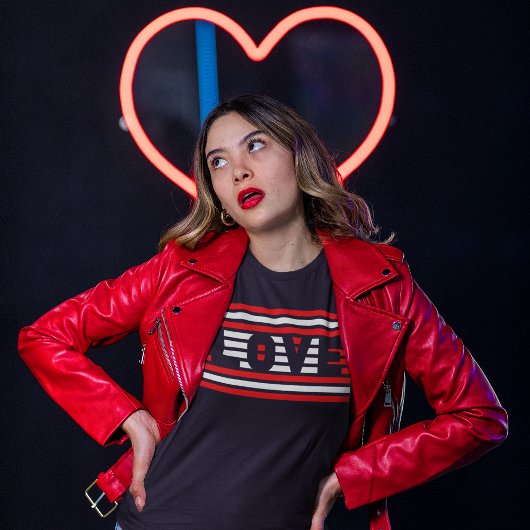 欲求不満 Tシャツ