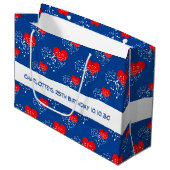 歌うハートパターン。赤いハート、ホワイトノート ラージペーパーバッグ (正面アングル)