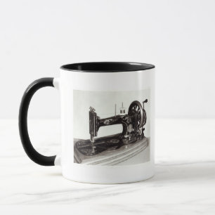歌手の「新しい家族」のミシン1865年 マグカップ