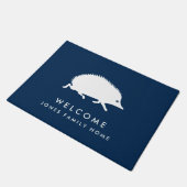 歓迎されたハリネズミのカスタムな姓 ドアマット (アングル)