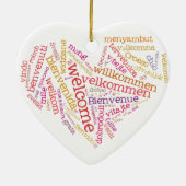 歓迎されたハート(多くの言語)のオーナメント セラミックオーナメント (裏面)
