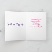 歓迎された女の赤ちゃんの名前のパーソナライズなピンクの乳母車 カード (内部)