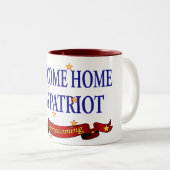 歓迎された家USSの愛国者 ツートーンマグカップ (正面右)