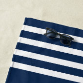歓迎ボート名のいかりとロープのダークブルー ビーチタオル (インサイチュ)
