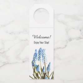 歓迎! あなたの滞在を楽しんで下さい! 青い花のボトルのラベル ボトルネックタグ