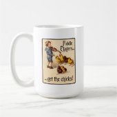 止め枠プレーヤーはひよこにバイオリン音楽を得ます コーヒーマグカップ (左)