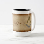 正方形と羅針盤を持つ羊皮紙 ツートーンマグカップ (正面右)