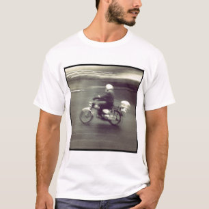 正方形の写真 – スピーディなモープ Tシャツ
