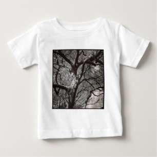 正方形の写真 – Magnolia Tree in Early春 ベビーTシャツ