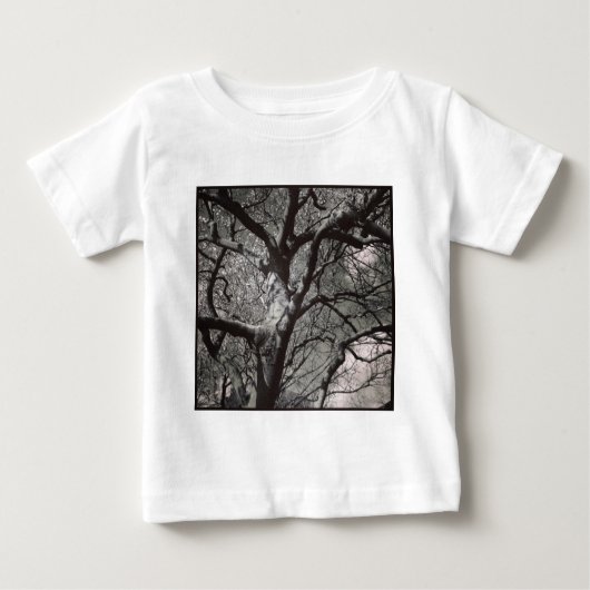 正方形の写真 – Magnolia Tree in Early春 ベビーTシャツ (正面)