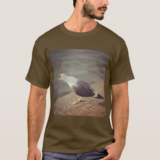 正方形の写真 – Squawking Seagull Tシャツ (正面)