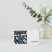 正方形の写真(v2) – ミキシングデスク 名刺 (スタンド正面)