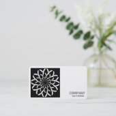 正方形の写真(v2) – 幾何学模様の花02 名刺 (スタンド正面)