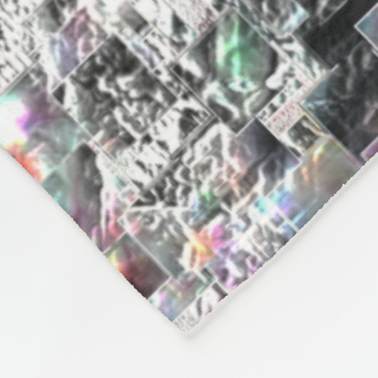 正方形のDVDの切り出し、粗いモザイクのような色の外観 フリースブランケット (角)