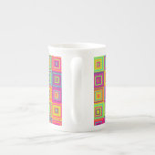 正方形パターン ボーンチャイナマグカップ (裏面)