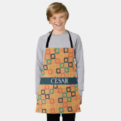 正方形ピーチブルーミニマルパターン エプロン (着用した状態)