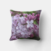 正方形装飾用クッションと薄紫デザイン クッション (裏面)