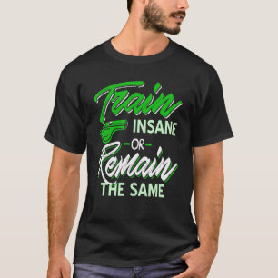 正気でない、または同じコーチを維持する Tシャツ